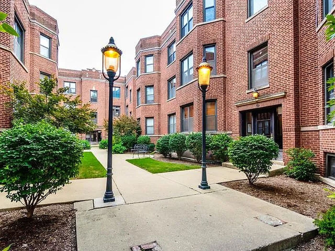 903 W Cornelia Avenue – photo 1