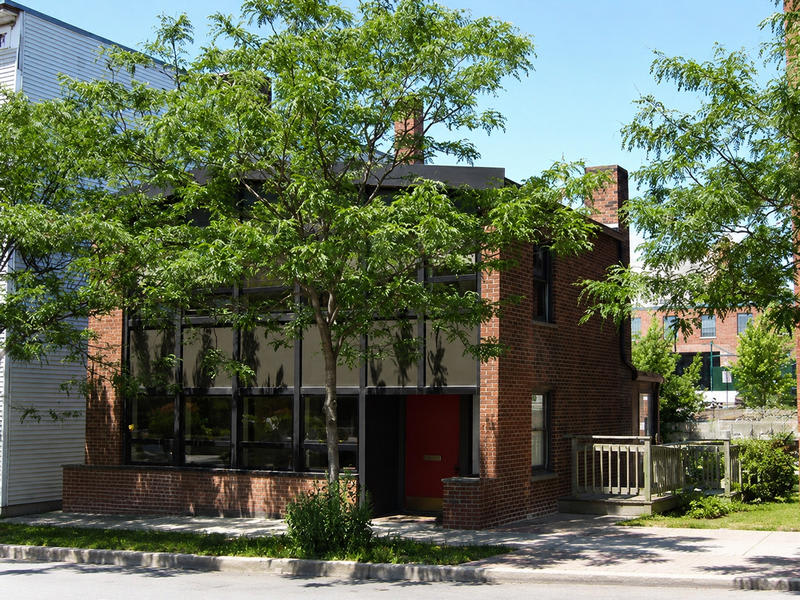 252 College Street Unit 2 – photo 1 of 129
