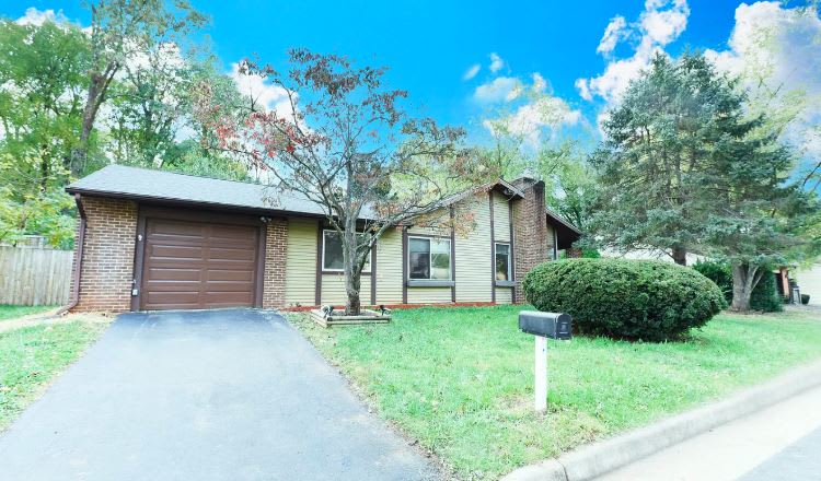 15 Middleton Lane – photo 1 of 10