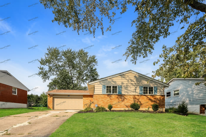 546 Brunswick Drive – photo 1 of 34