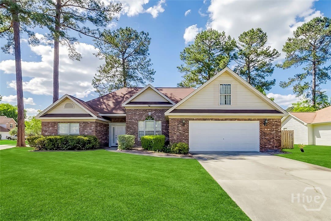 108 Village Lake Drive – photo 1