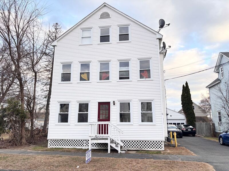 11 Fowler St – photo 1 of 15