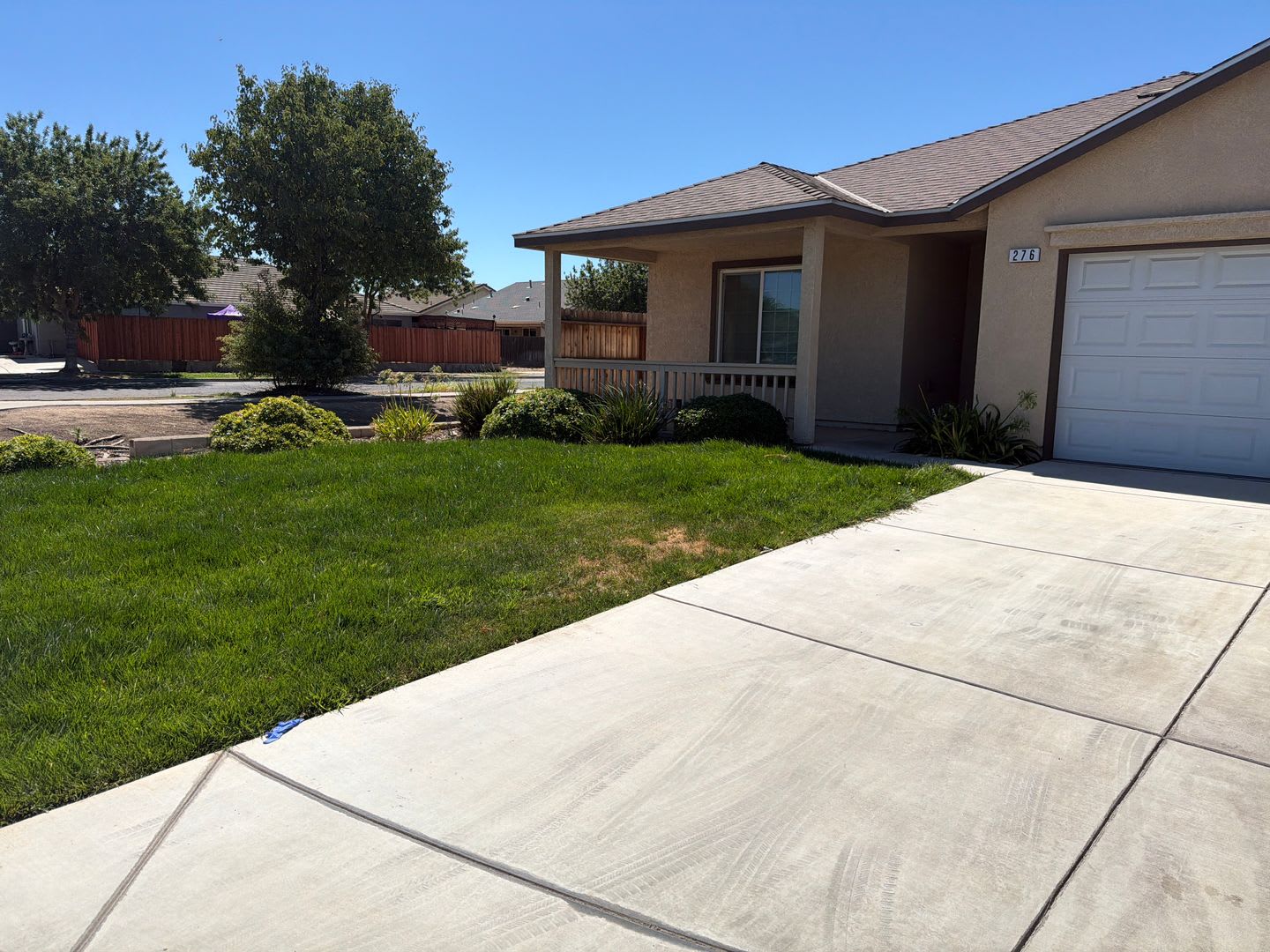 BEAUTIFUL SINGLE STORY HOME ON CORNER LOT – photo 1