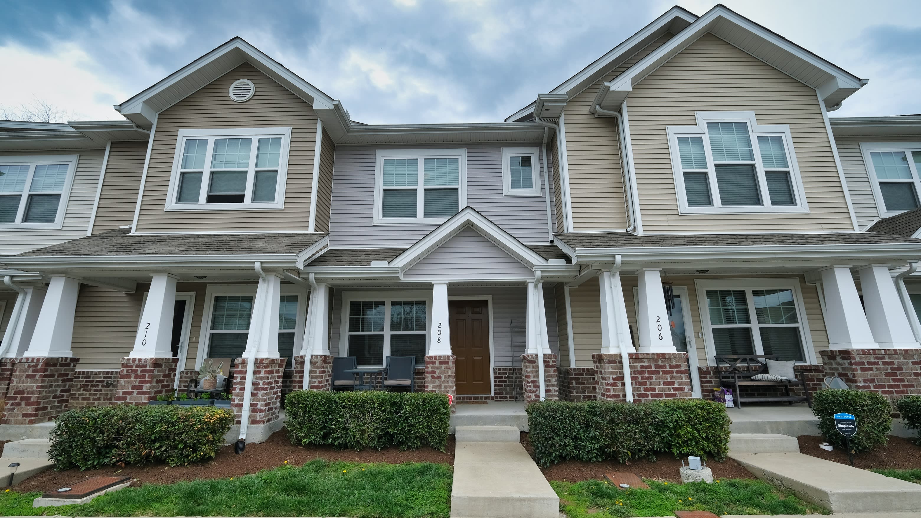 208 Jenna Lee Circle – photo 1