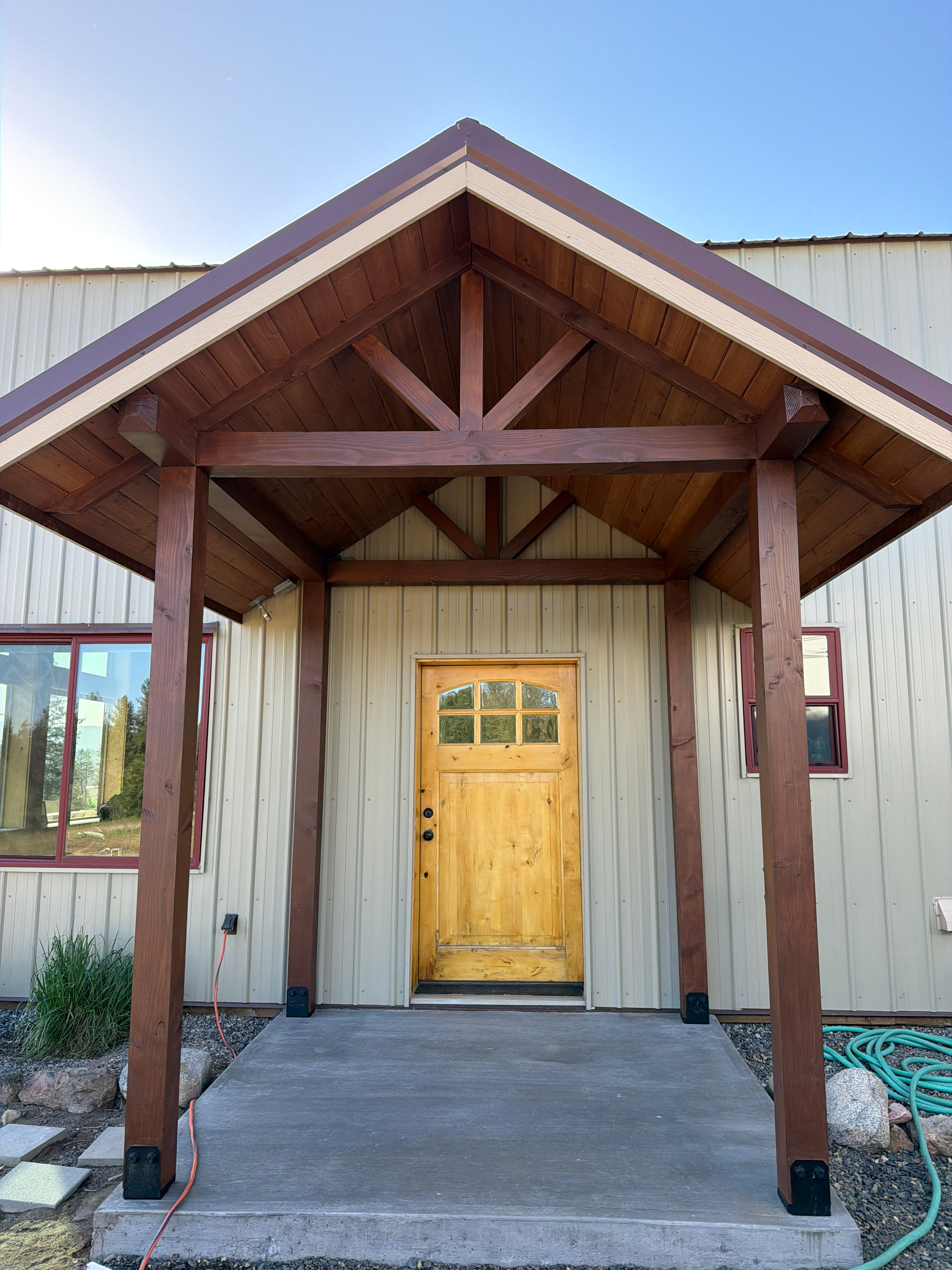 18122 N South Bank Road – photo 1 of 97