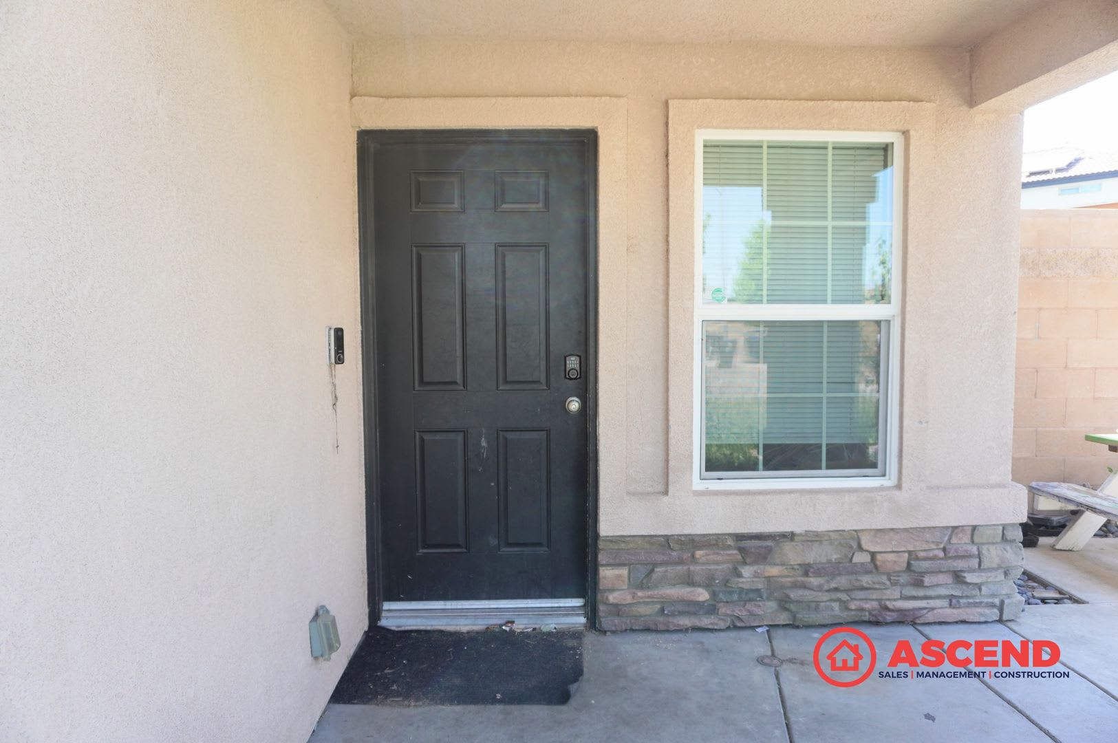 Spacious 3 Bed 2 5 Bath Home With Solar Fruit Trees Makes Perfect Family Home – photo 1