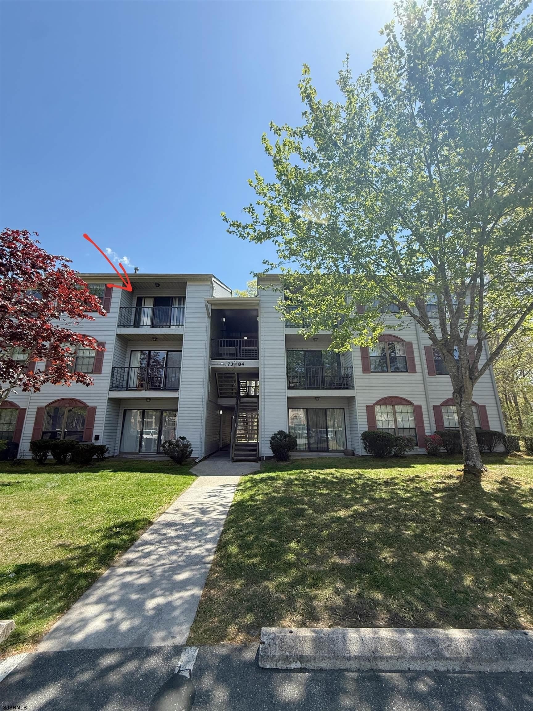 81 Colonial Ct – photo 1 of 12
