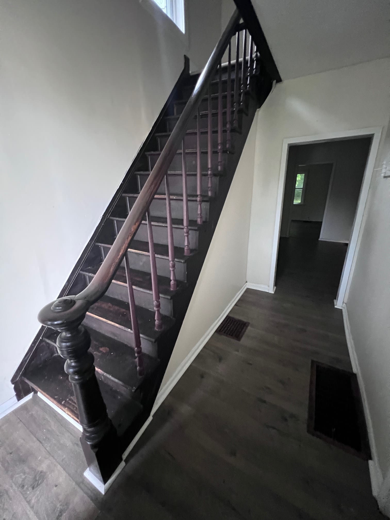 148 West Schuyler Street – photo 1 of 8