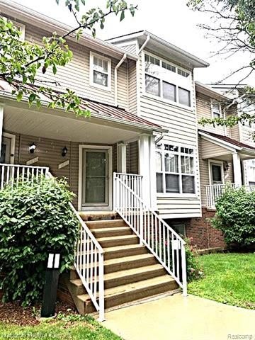 11695 Squiers Boulevard – photo 1 of 18