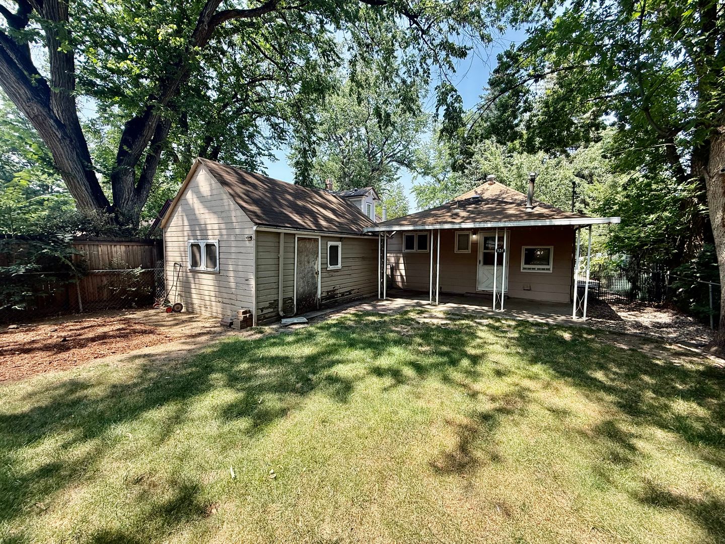 3 Bedroom 1.5 Bathroom house near Old Town Fort Collins – photo 1