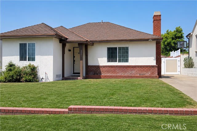 2431 North Lamer Street – photo 1
