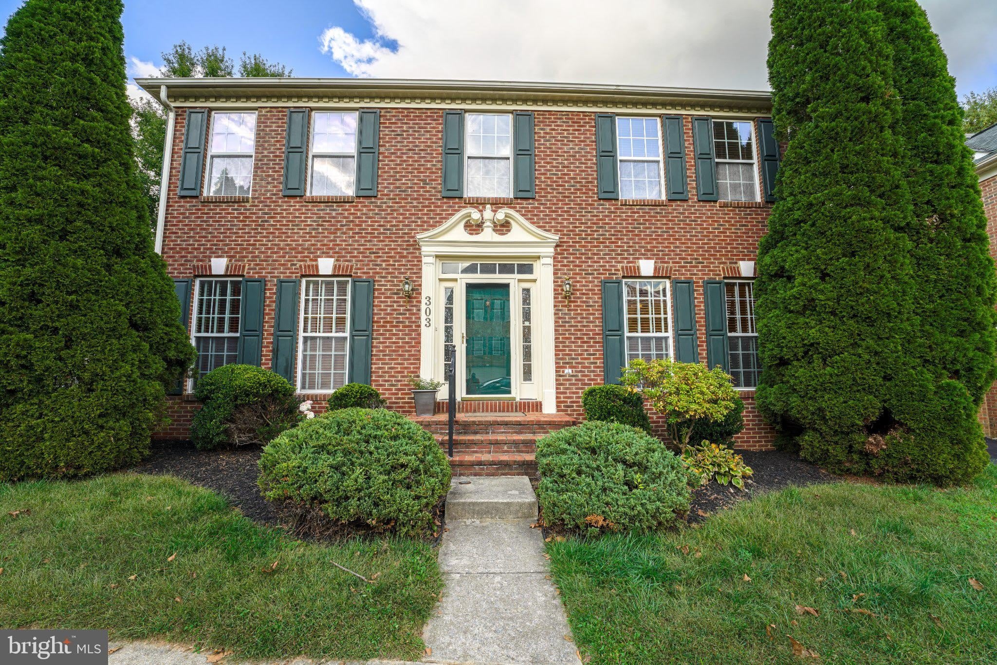 303 HIGHLAND RIDGE Avenue – photo 1