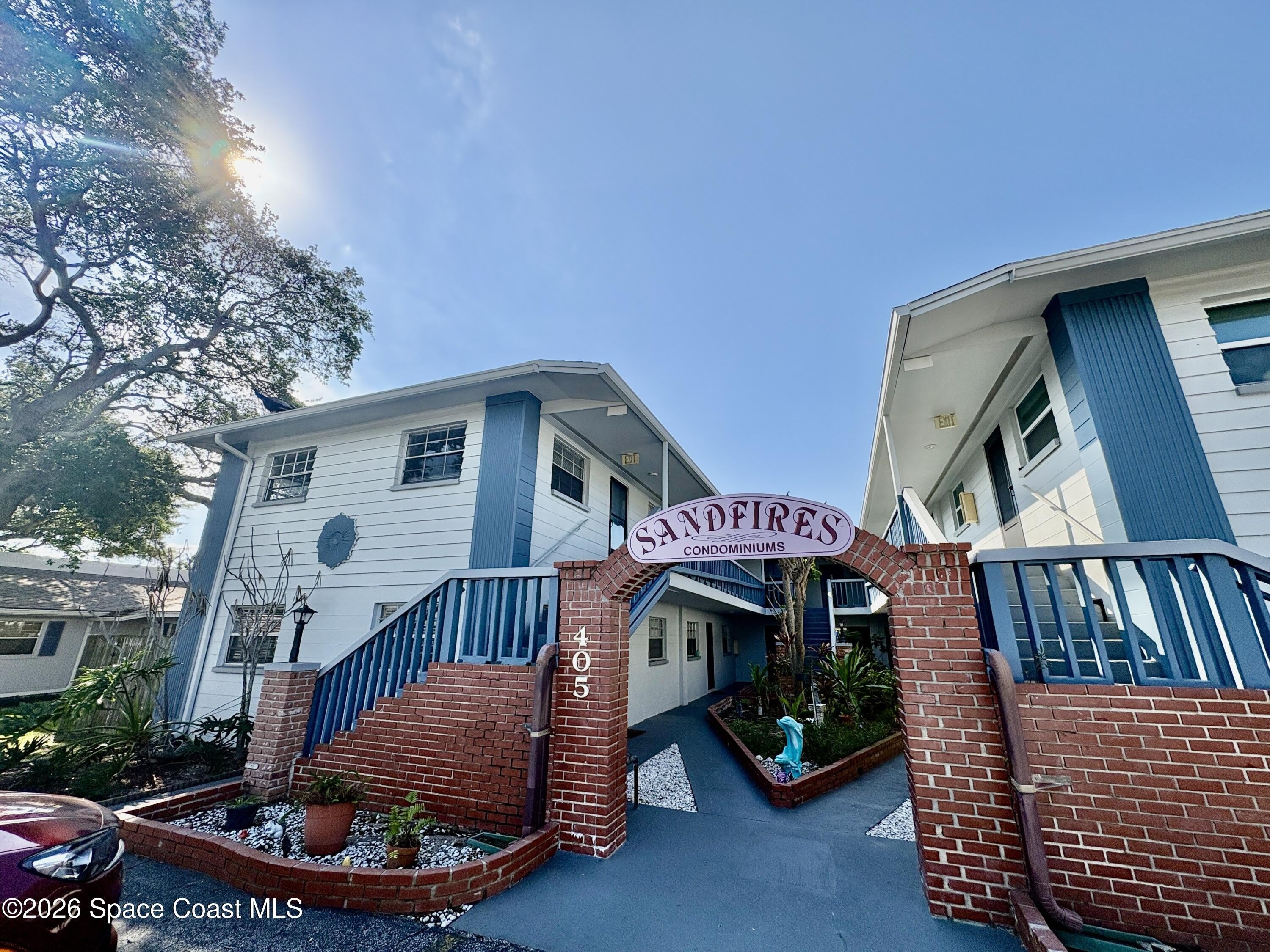 405 Adams Avenue – photo 1 of 10