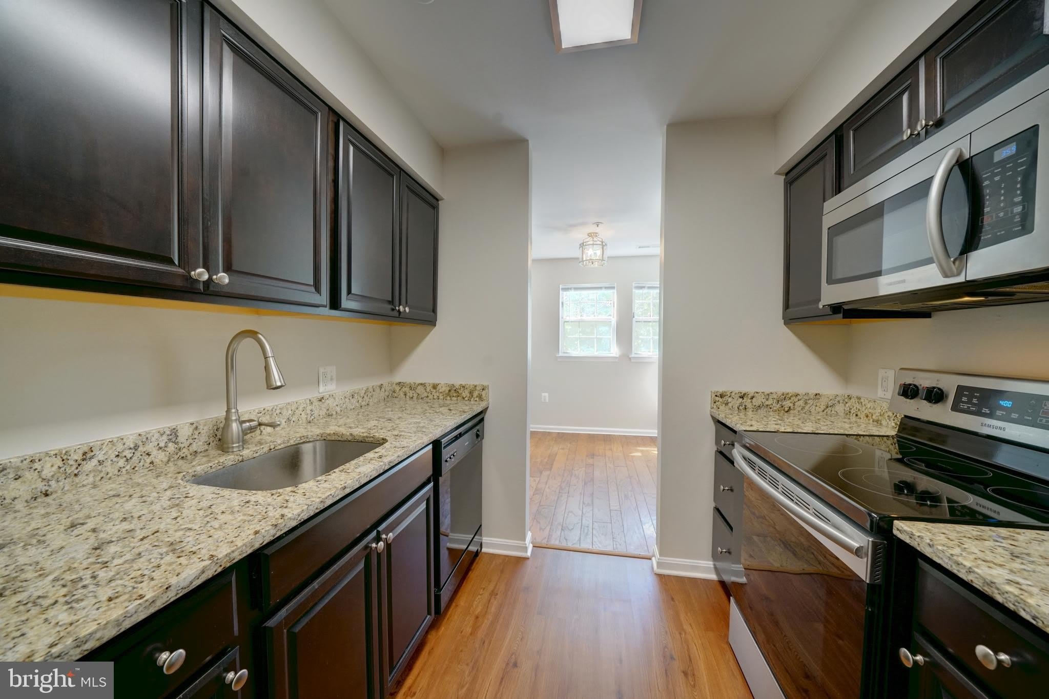 8393 MONTGOMERY RUN Road – photo 1 of 31