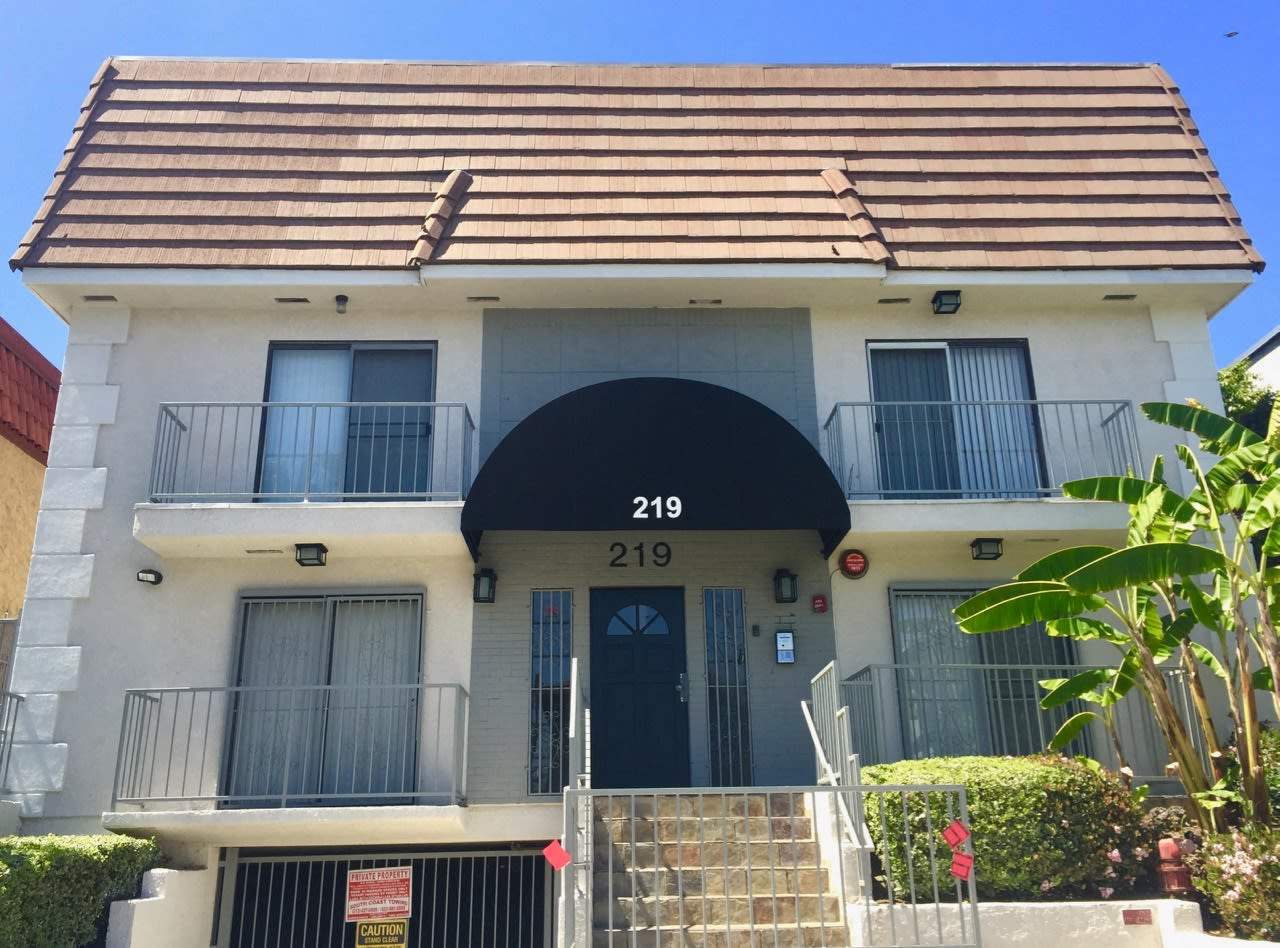 219 S Mairposa Apartments – photo 1