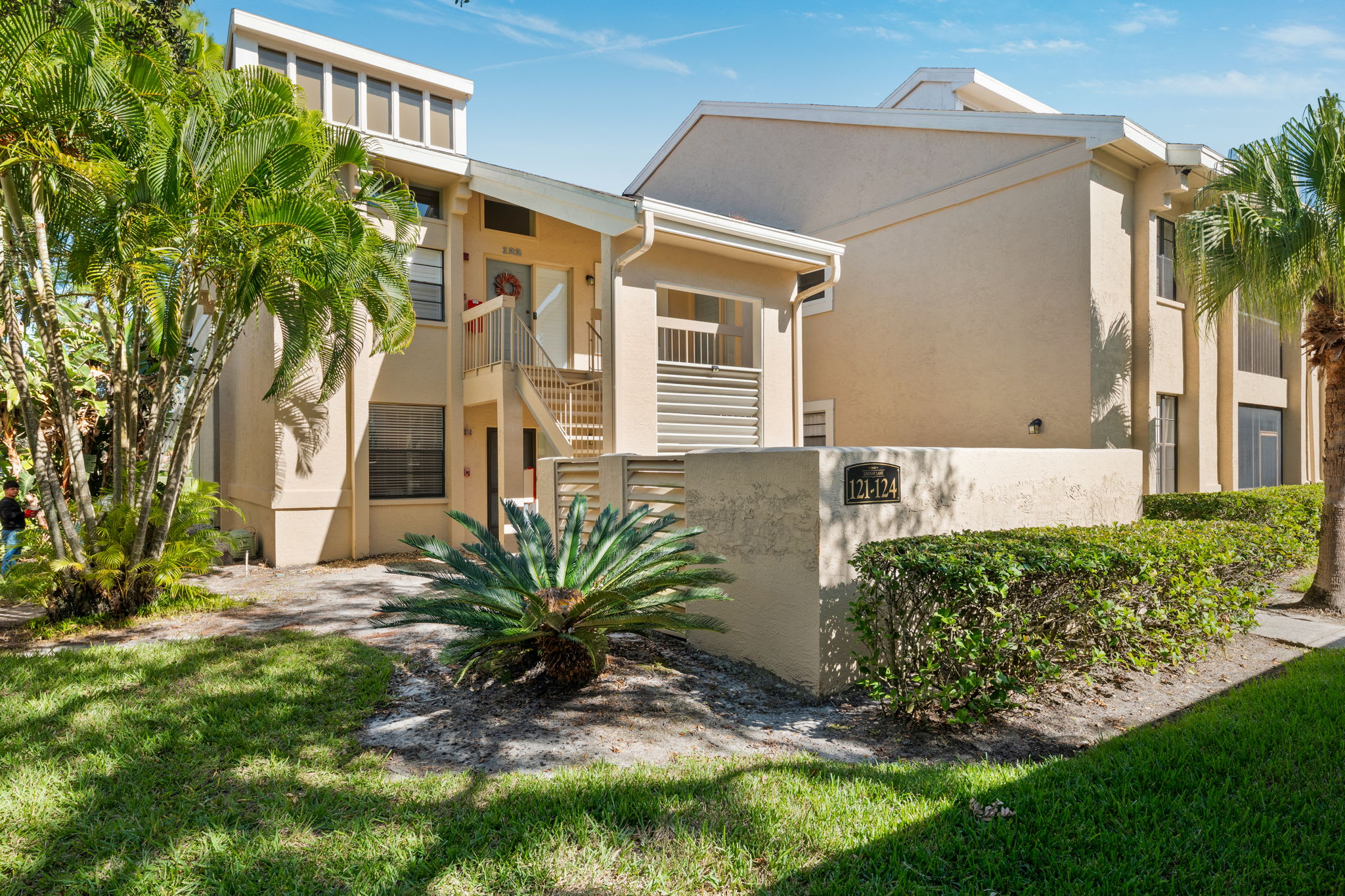 121 Lindsay Ln – photo 1