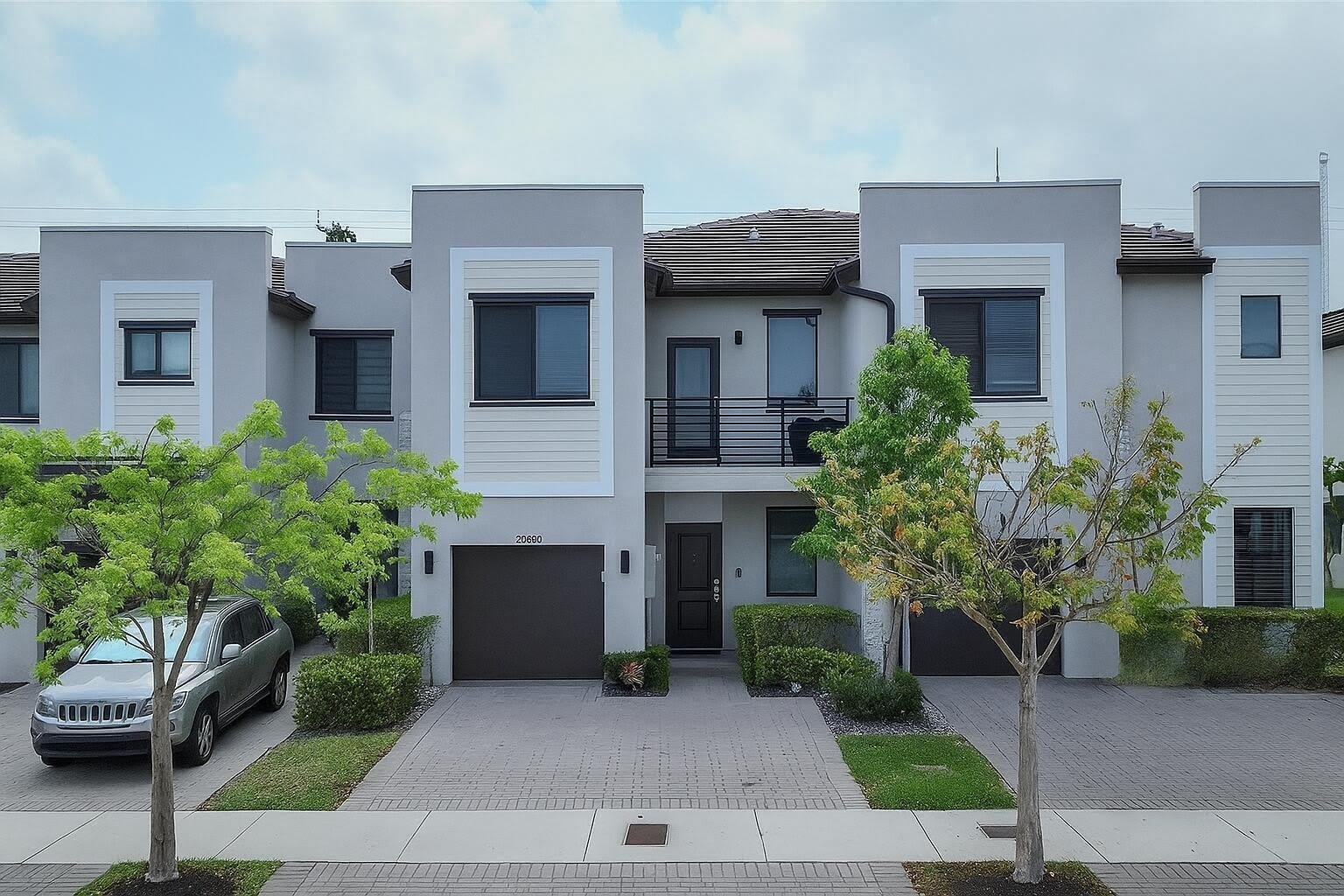 20600 NE 2nd Court – photo 1