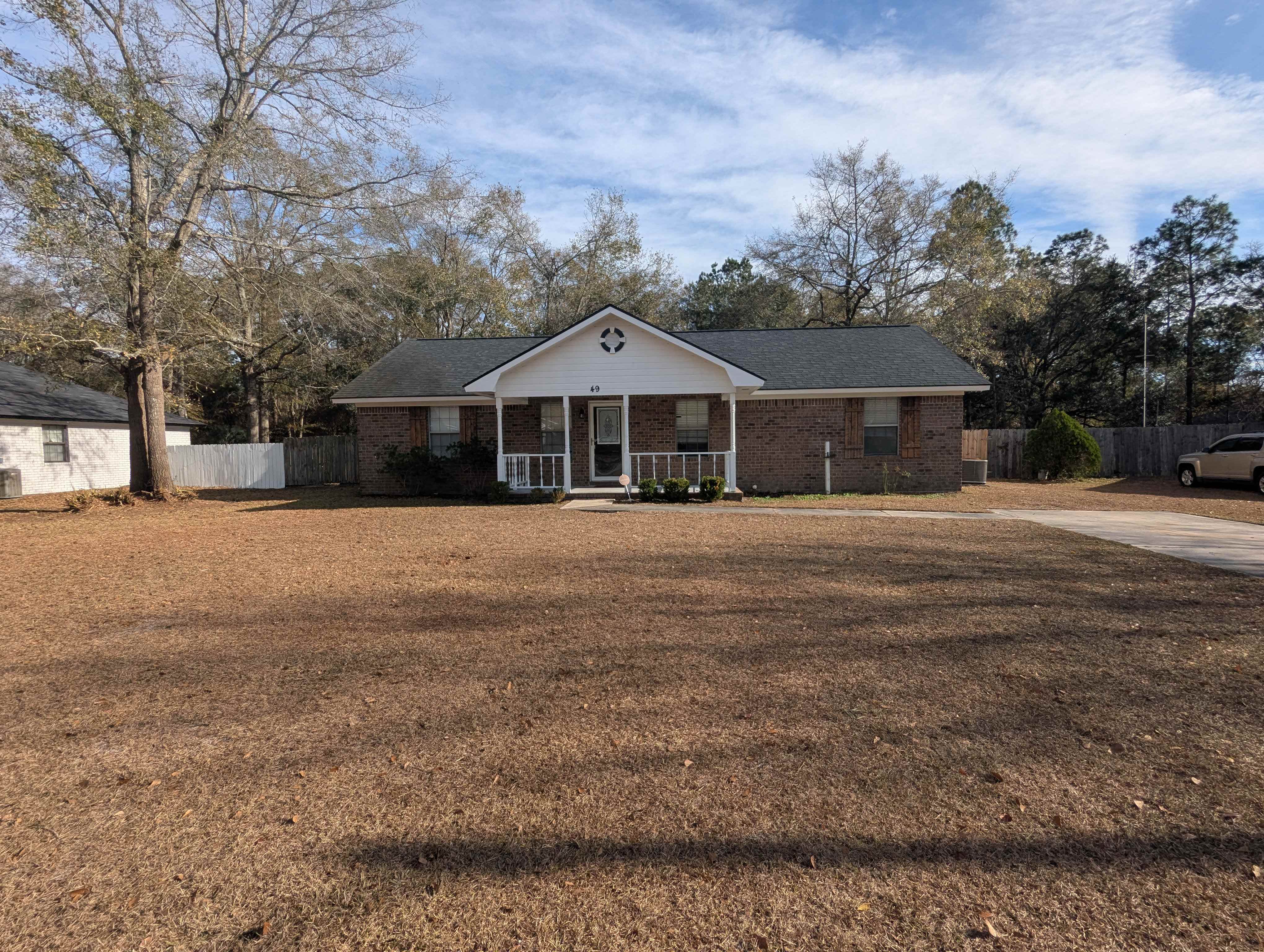 49 Fletcher Rd – photo 1 of 7