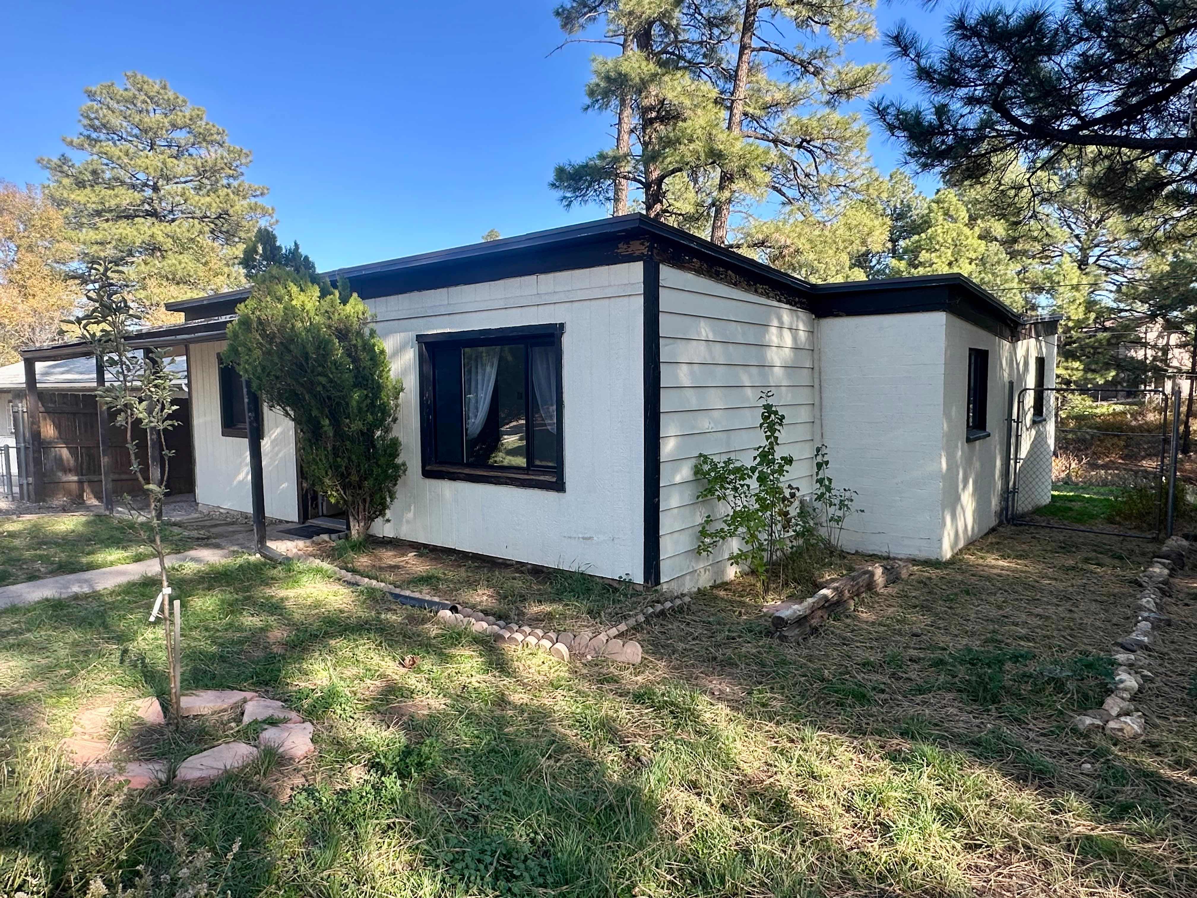 325 South Paseo Del Flag – photo 1