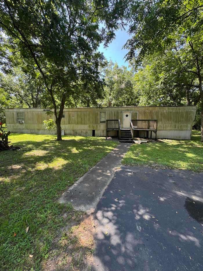 1235 Paul Lane – photo 1 of 12