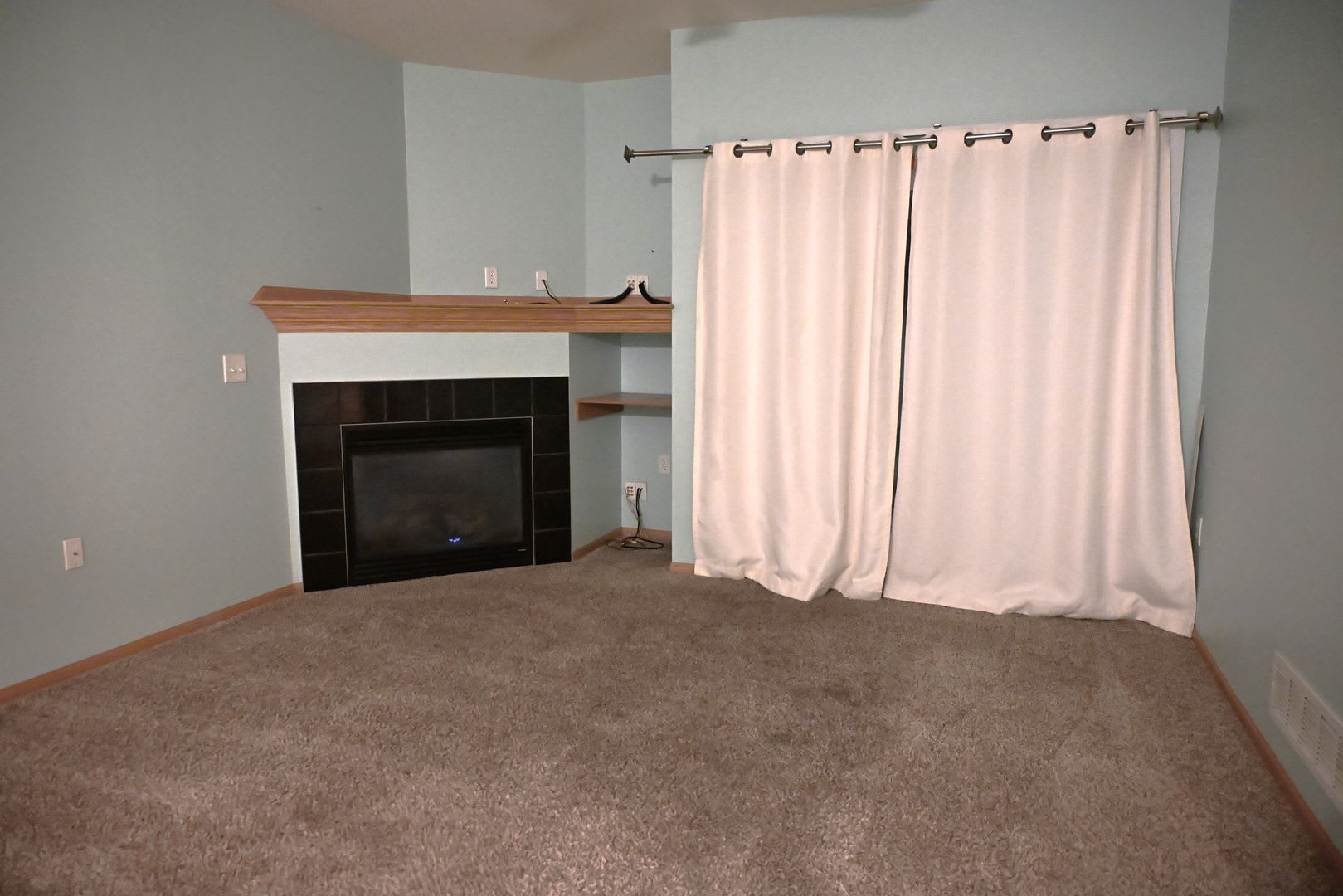 Spacious 3-Bedroom Ground-Floor Condo for rent in the Heart of Ankeny – photo 1