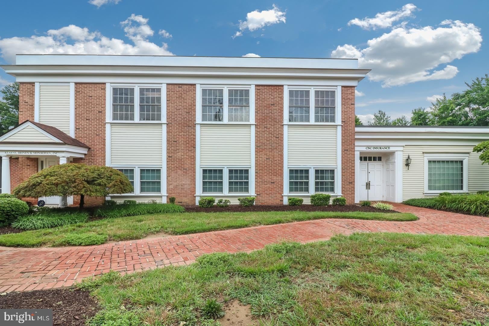 20 E Division Street – photo 1 of 114