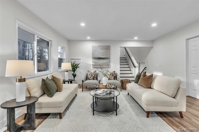 8165 Leonard Drive – photo 1