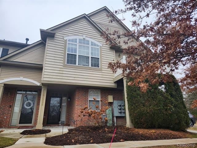 47808 PEMBROKE Drive – photo 1