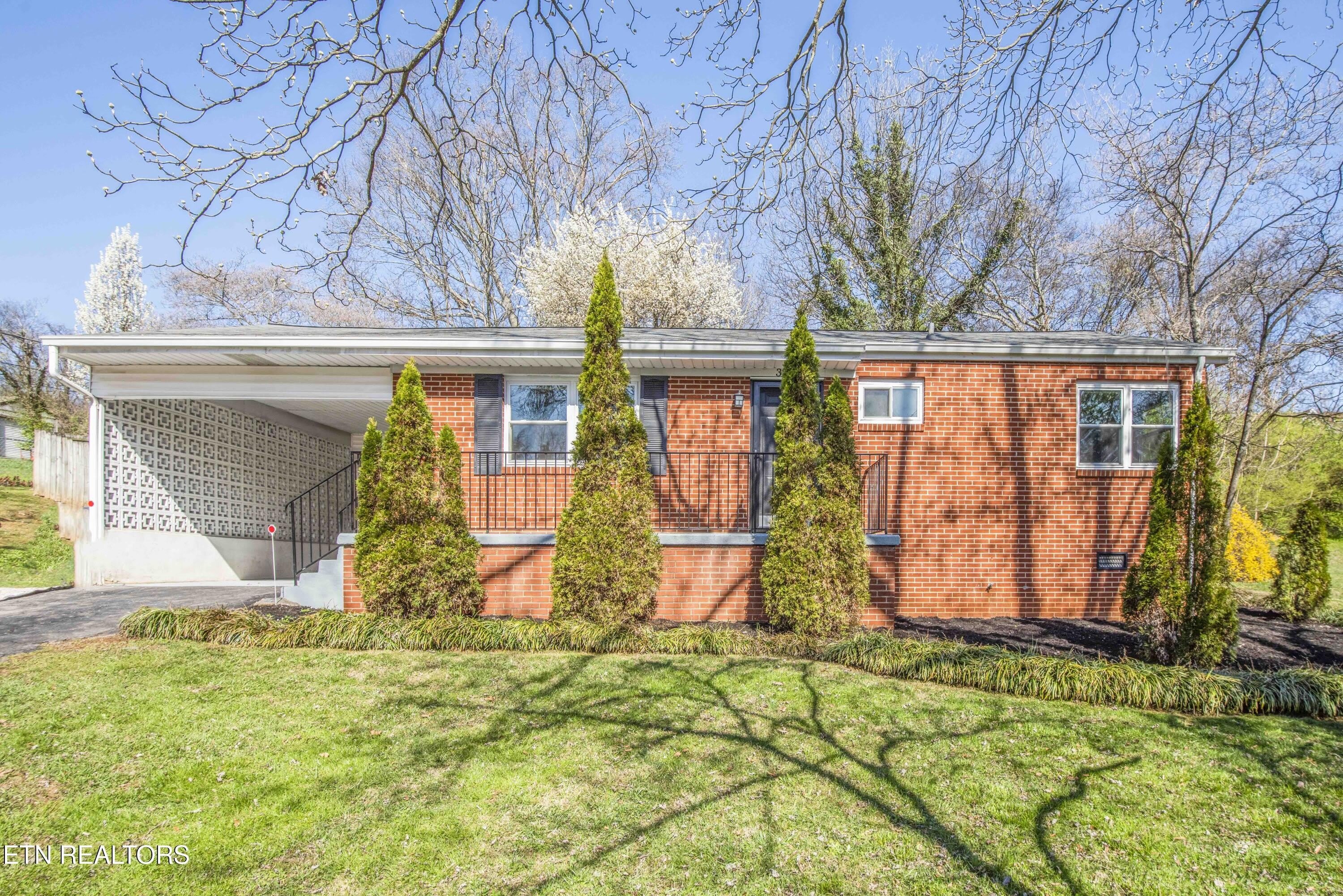 3253 Buffat Mill Rd – photo 1 of 23