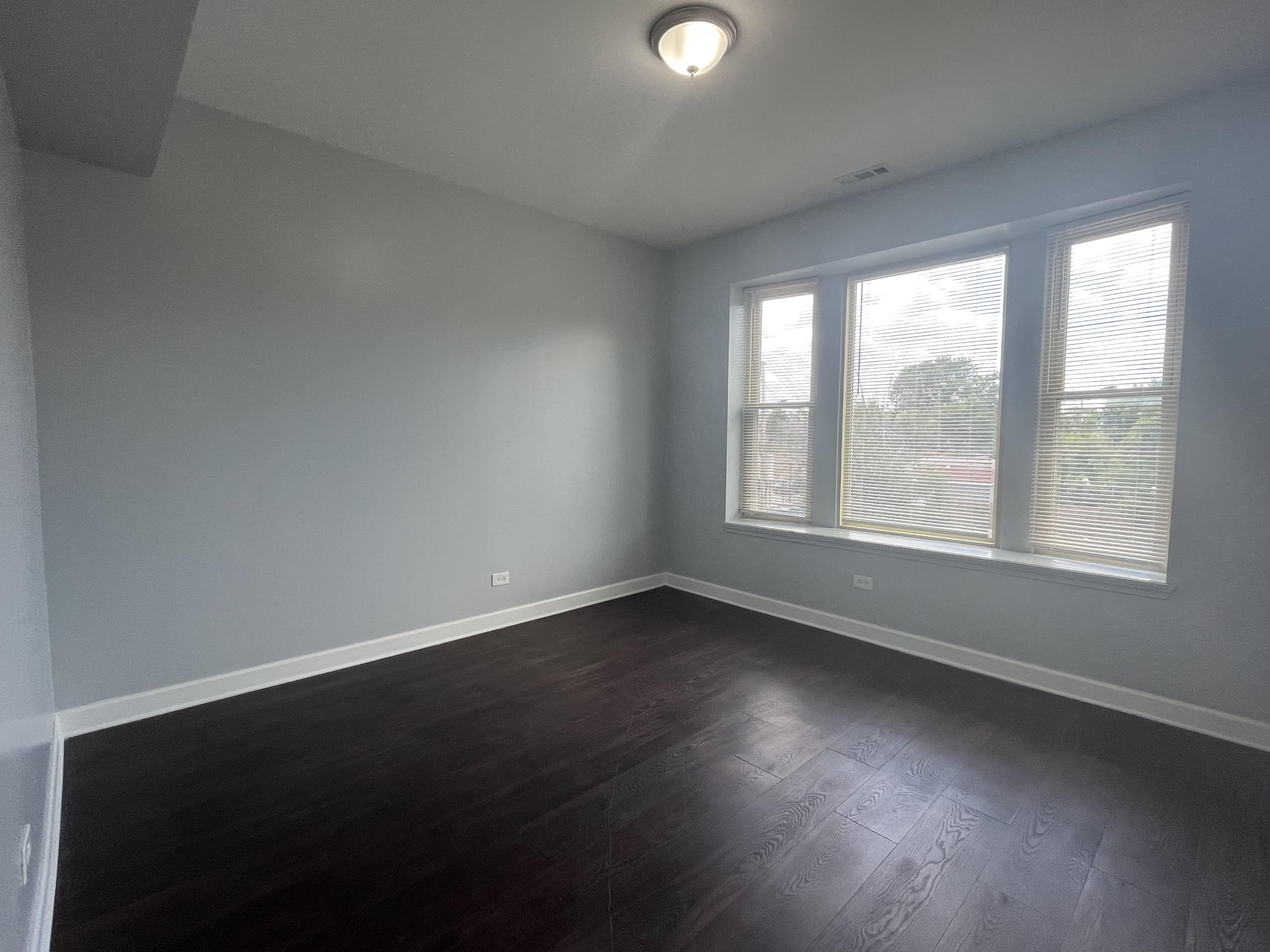 125 N Kostner Avenue – photo 1