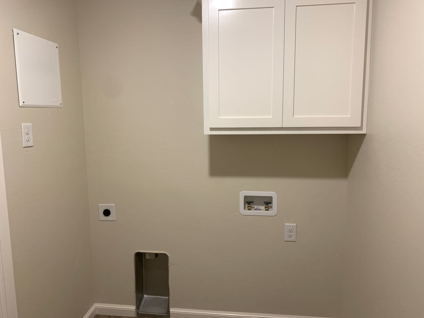 3 bedroom duplex in Newcastle! – photo 1 of 32