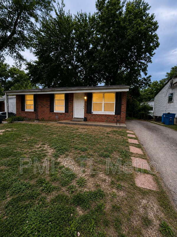10435 Castle Drive – photo 1 of 12