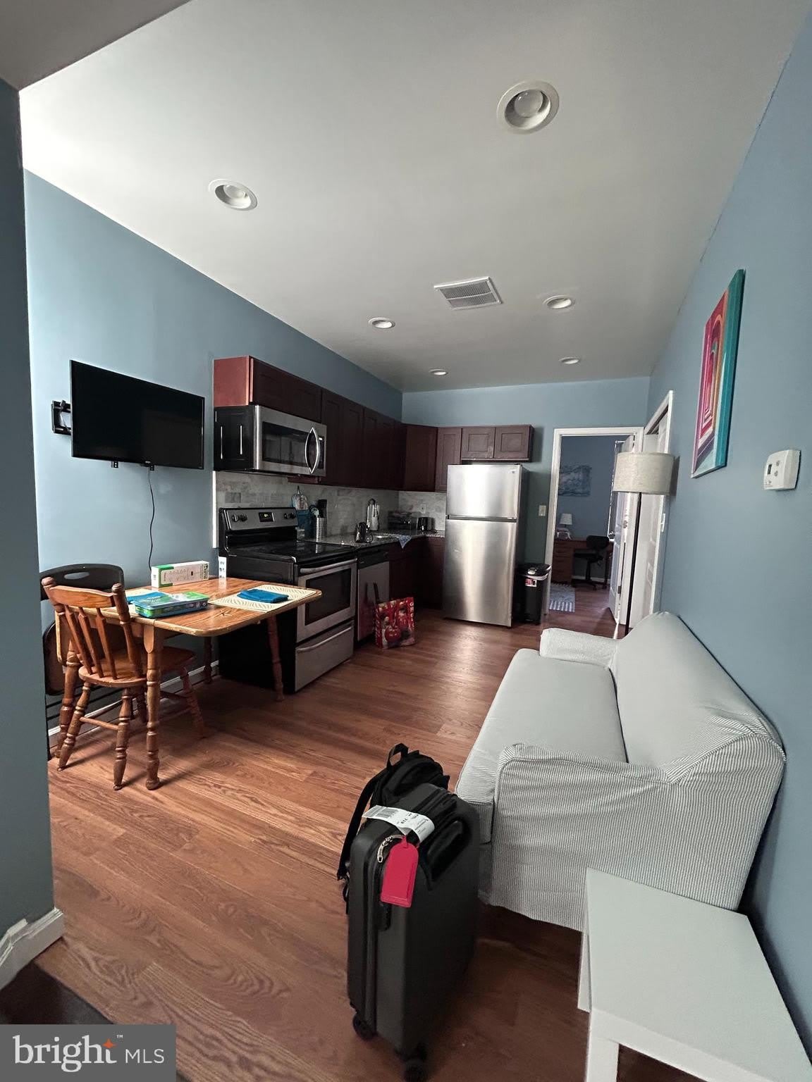 2334 N CARLISLE Street – photo 1