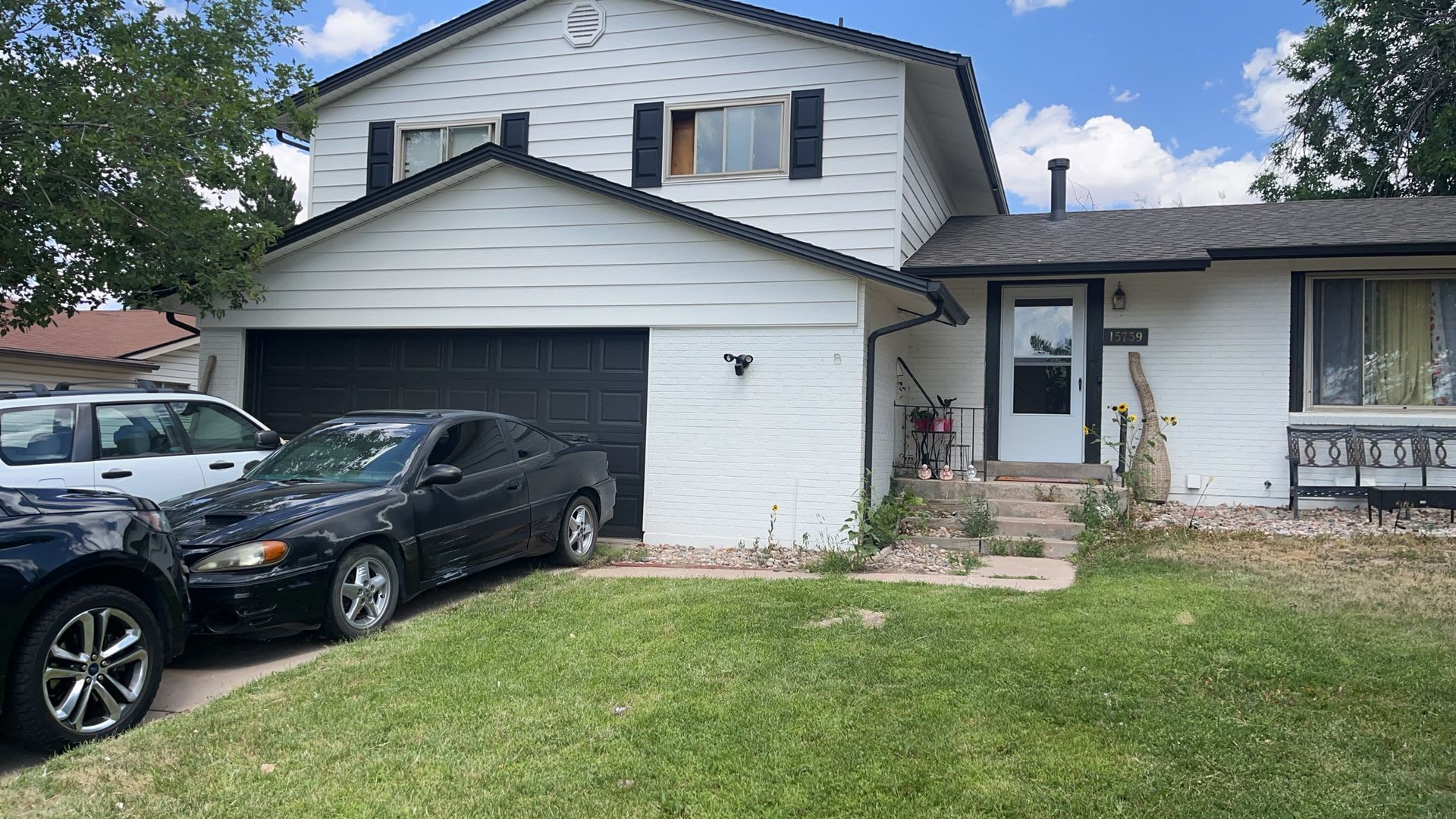 Spacious 3 bed 2.5 Bath large yard in Aurora! – photo 1