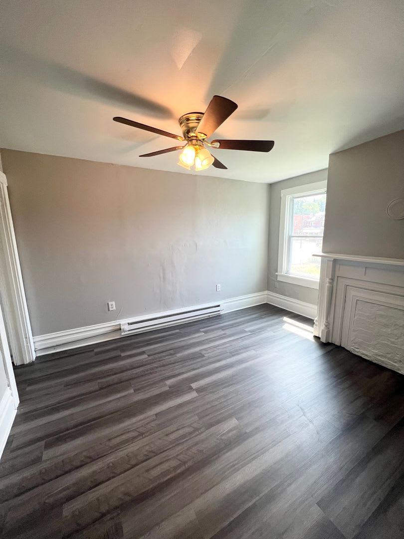 2 or 3 Bed, 1 Bath Single Family Home in Homestead! – photo 1 of 18