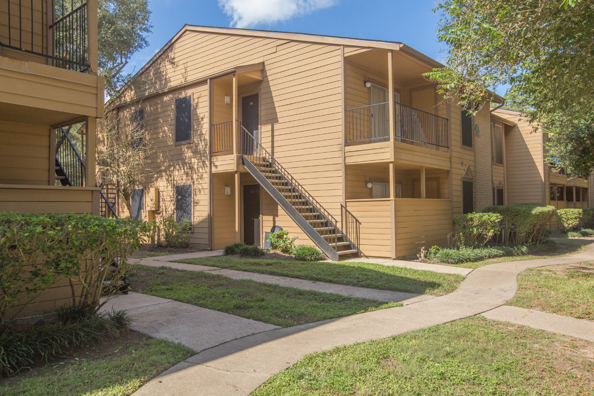 Elm Grove – photo 1