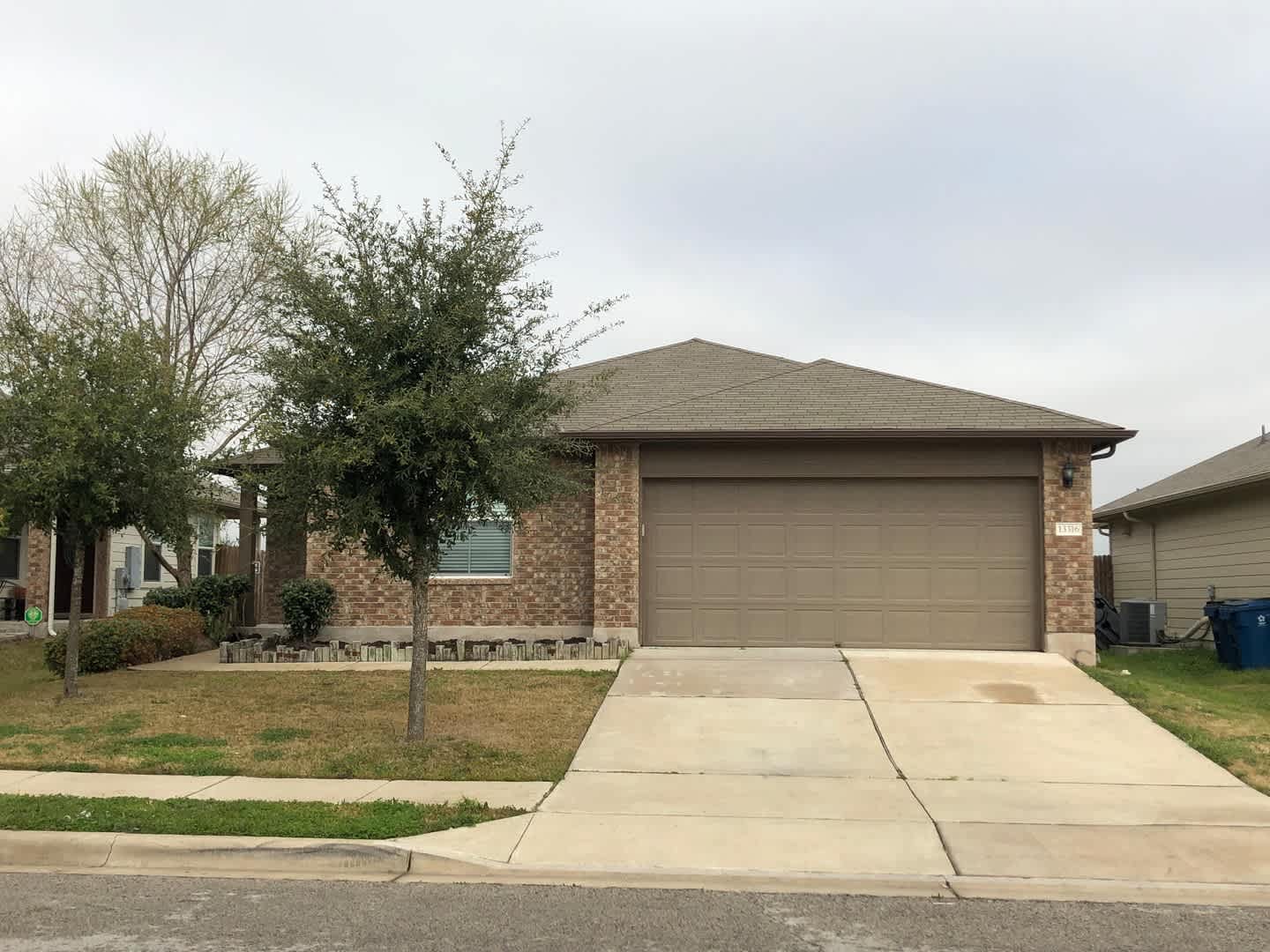 4 Bedroom Charm In Manor – photo 1 of 206