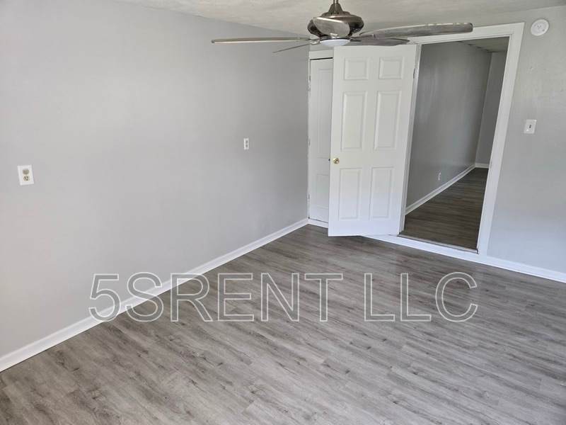 236 S Mary Ellen St Apt A – photo 1 of 17