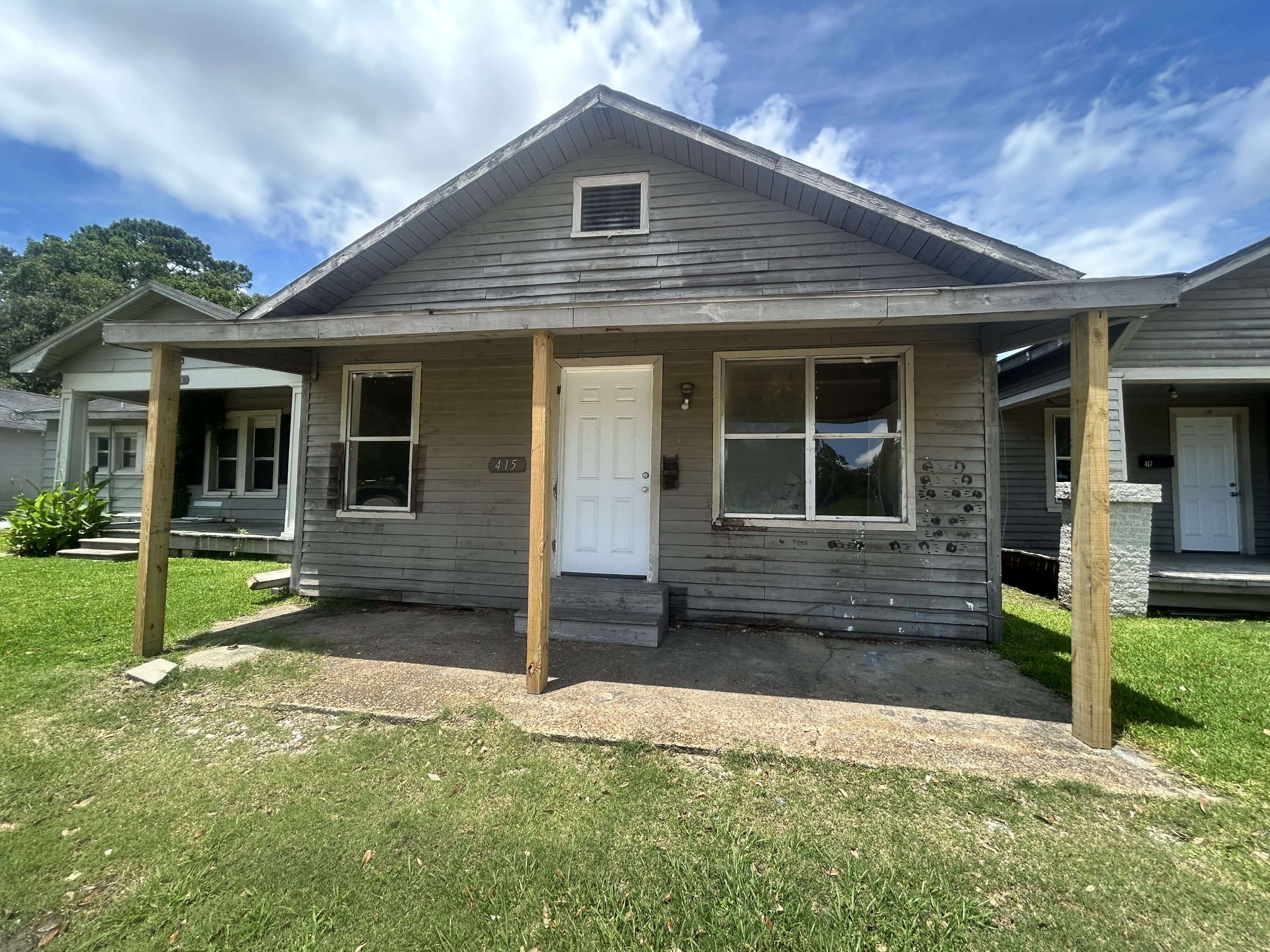 415 Moss Street – photo 1