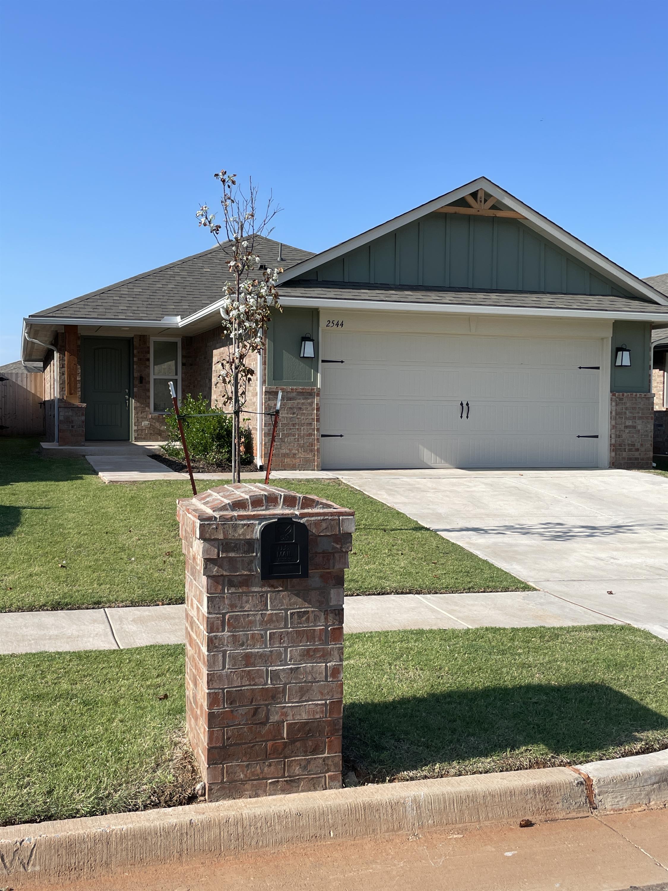 2544 NW 199th Street – photo 1