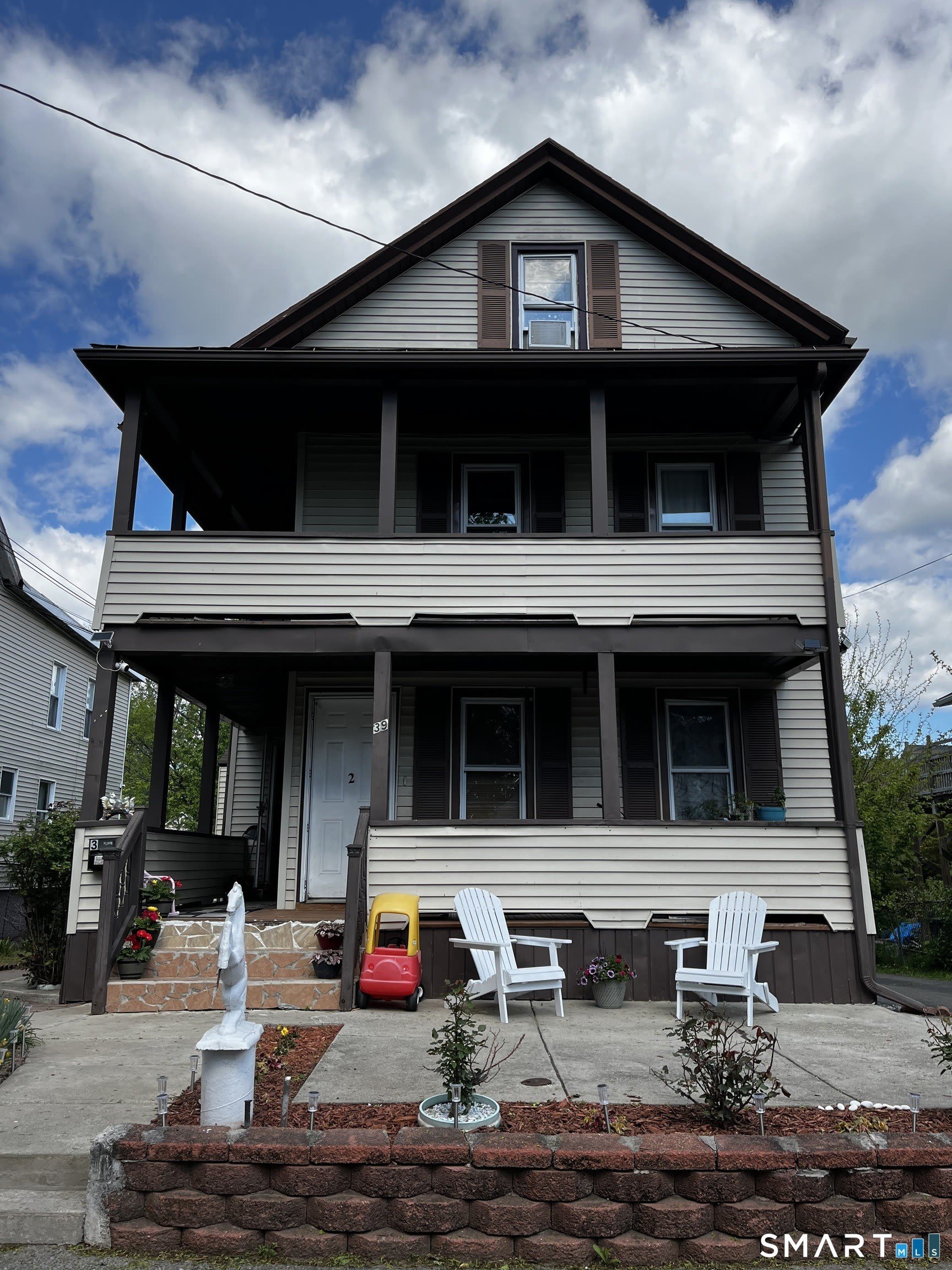 39 Holmes Avenue – photo 1
