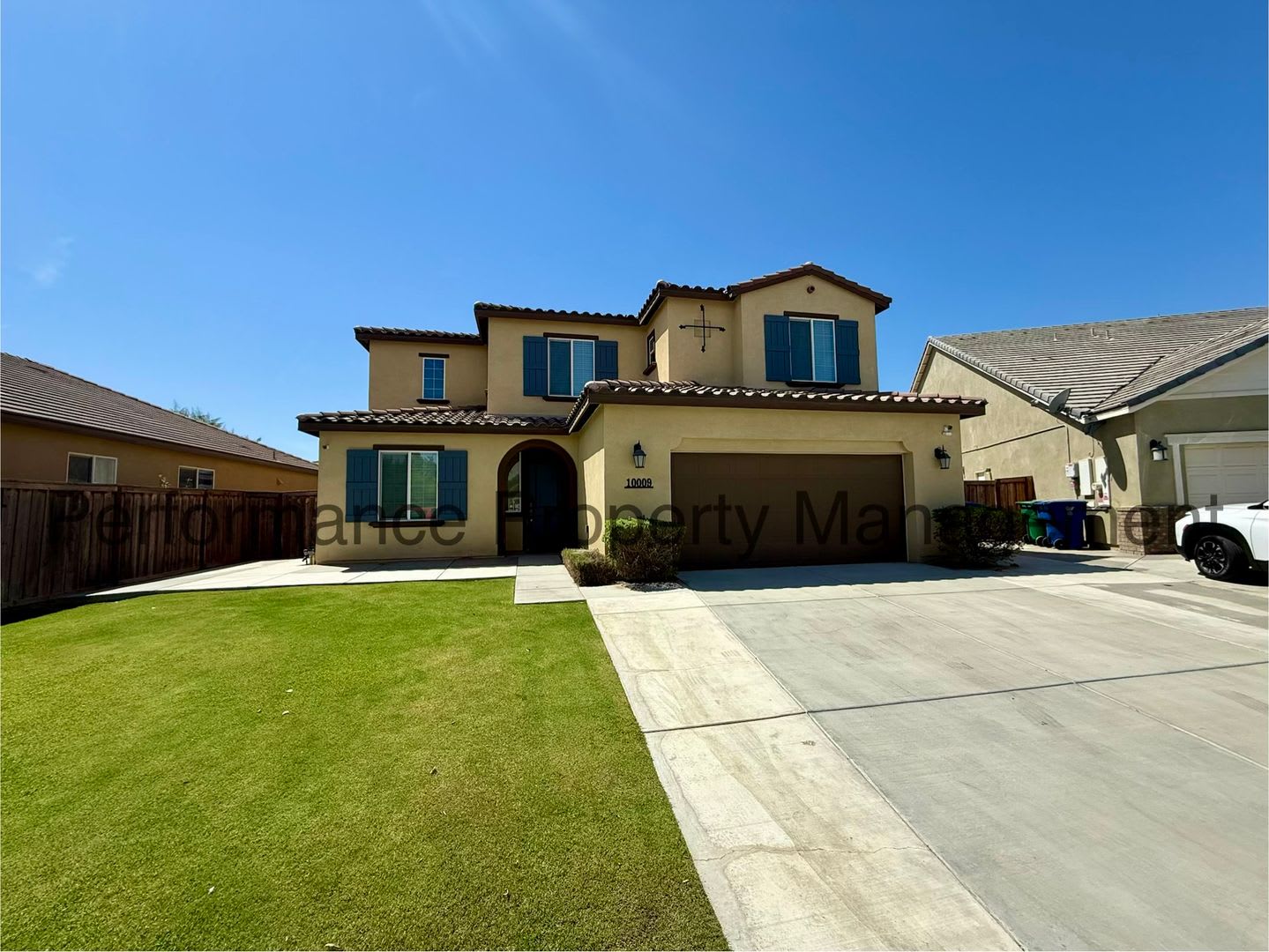 Beautiful 2 Storty 4 Bed/3.5 Bath Home w/ RBP & Deposit Alternative Option – photo 1
