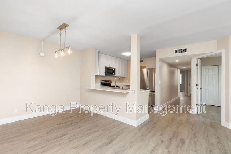11419 NW 35 St – photo 1
