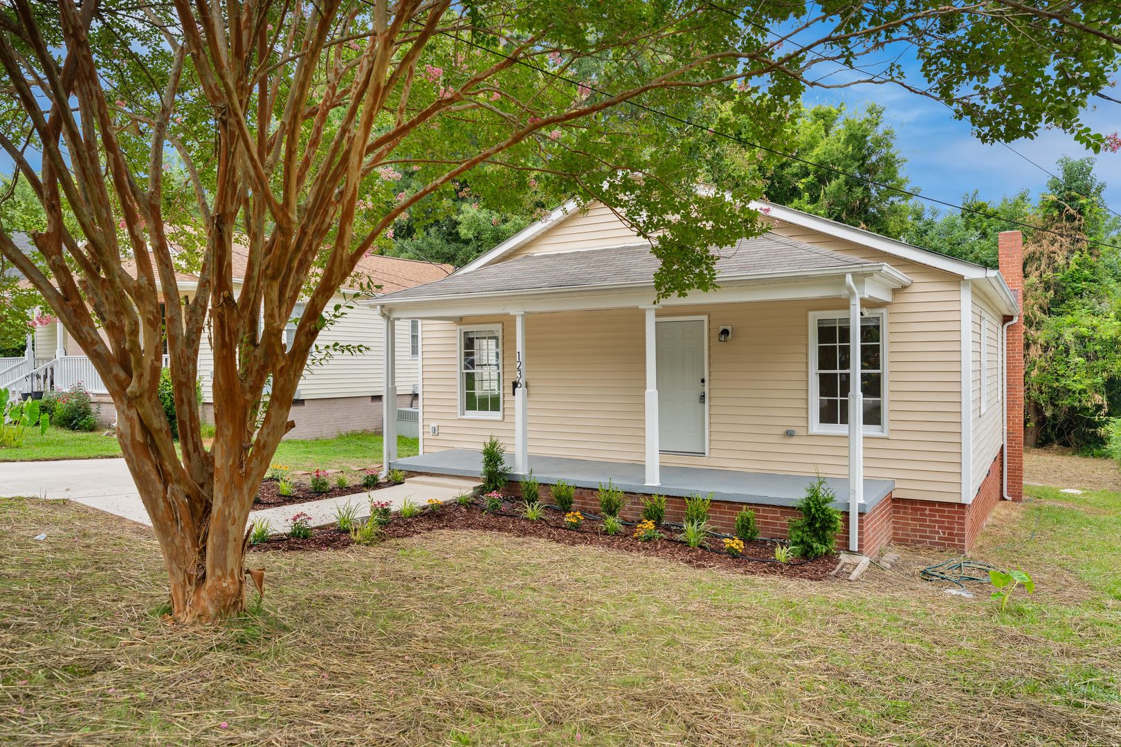 3 Bed 2 Bath Home In Prime Durham Location Early August Available – photo 1
