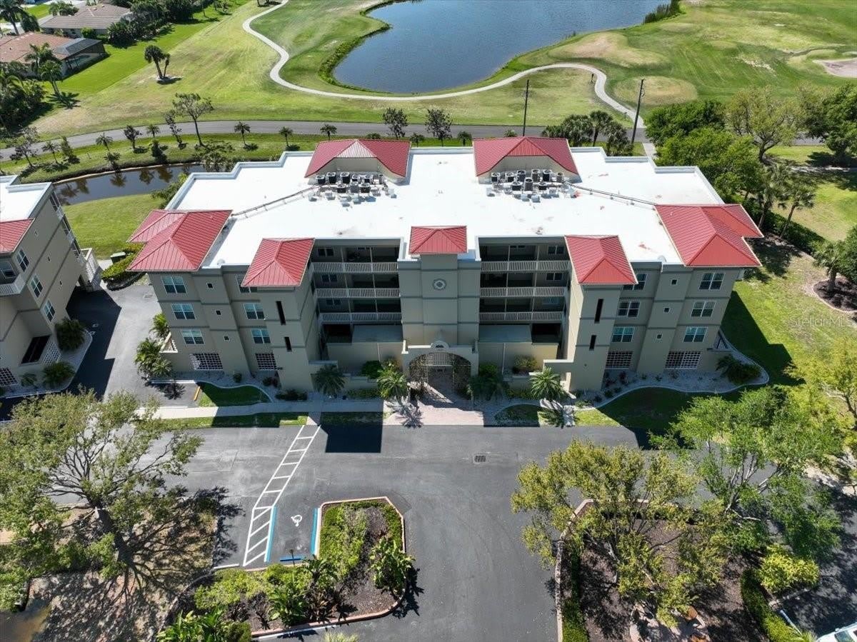 10045 LINKS Lane – photo 1 of 49