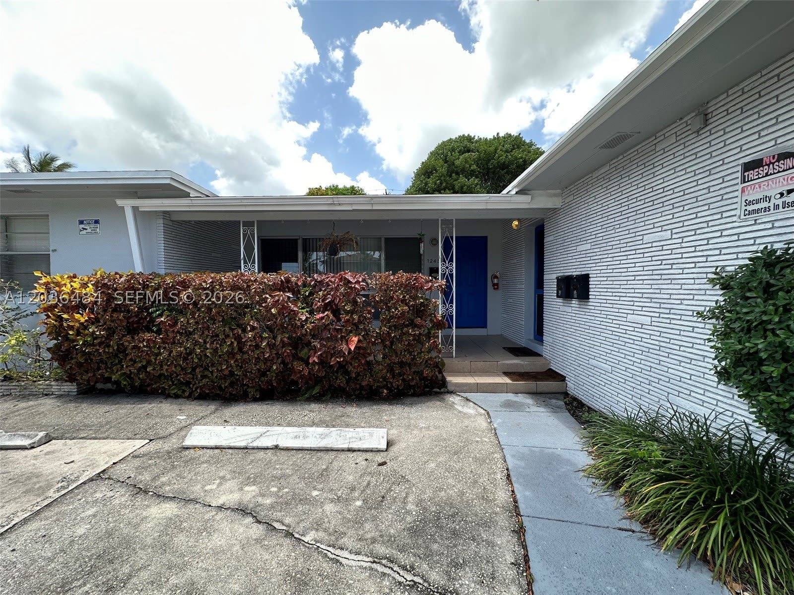1245 Ne 15Th Ave – photo 1