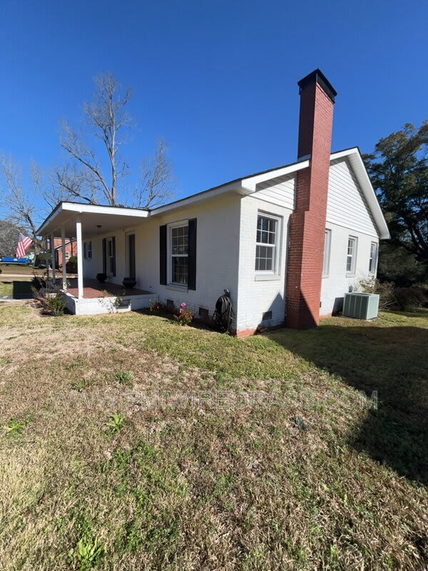 106 Highland Dr – photo 1
