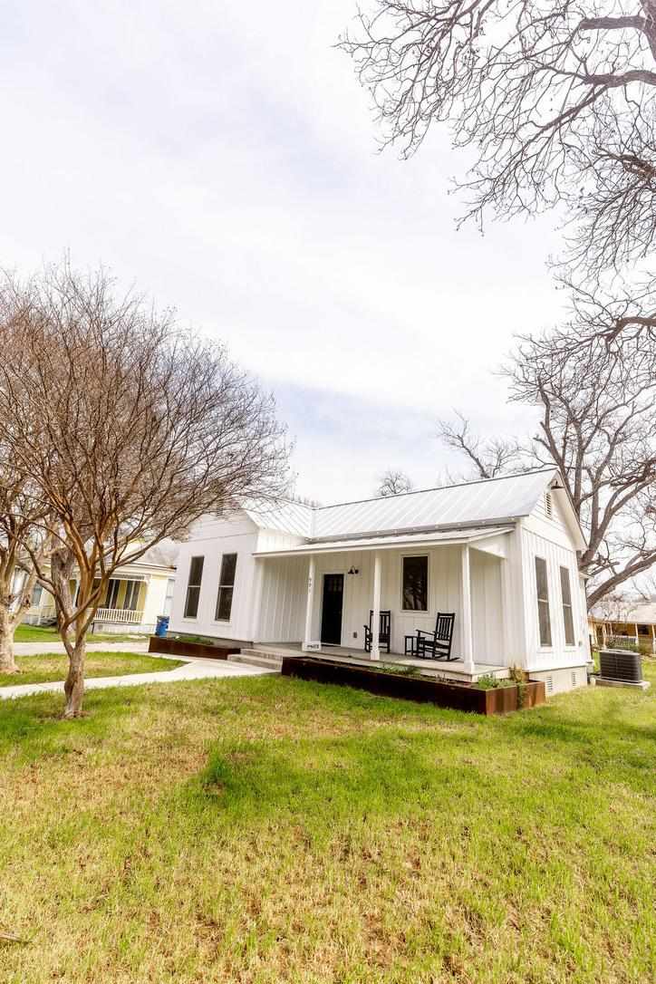 991 Mill Street – photo 1