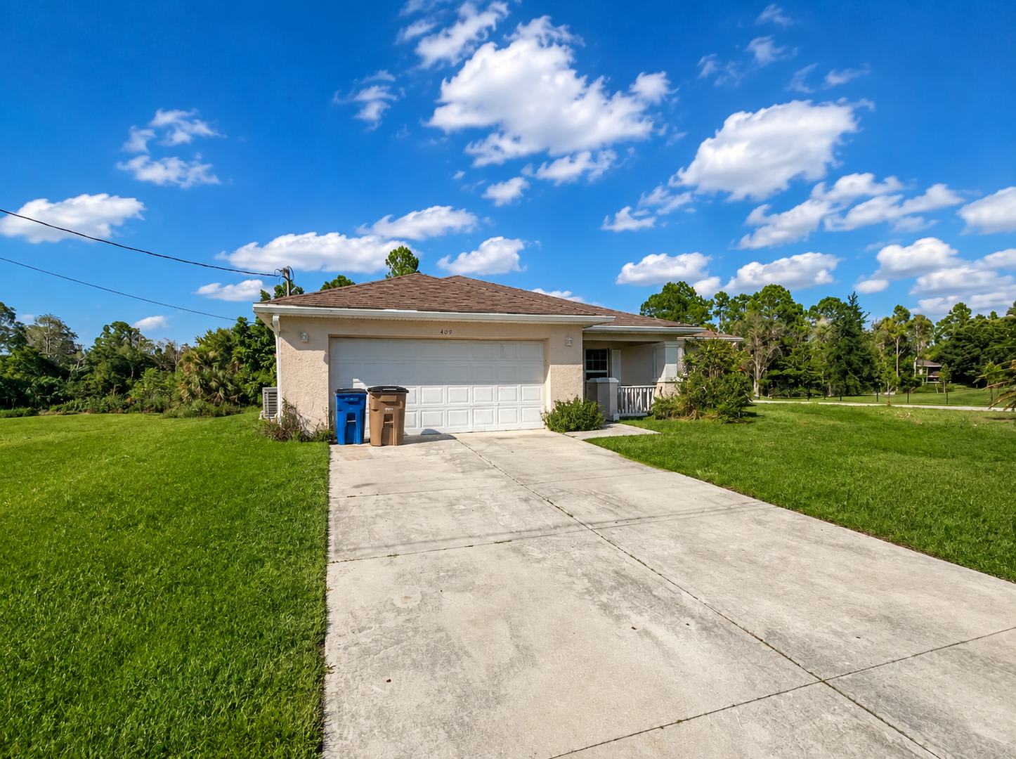SPACIOUS 3Bd / 2 Ba SINGLE FAMILY HOUSE AVAILABLE – photo 1