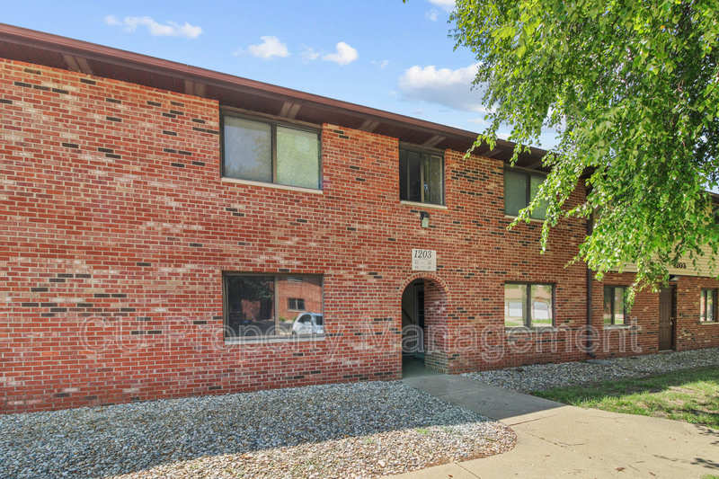 1203 Dean Drive – photo 1 of 206